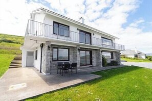 Exterior - Dingle Bay Nest Burnham (Ventry)