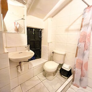 免费 WiFi、床单