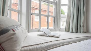 2 chambres, fer et planche Ă repasser, Wi-Fi, draps fournis