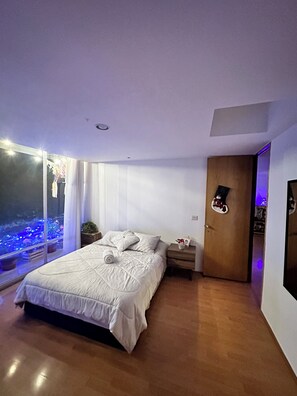 1 quarto, ferros/tábuas de passar roupa, Wi-Fi, roupa de cama