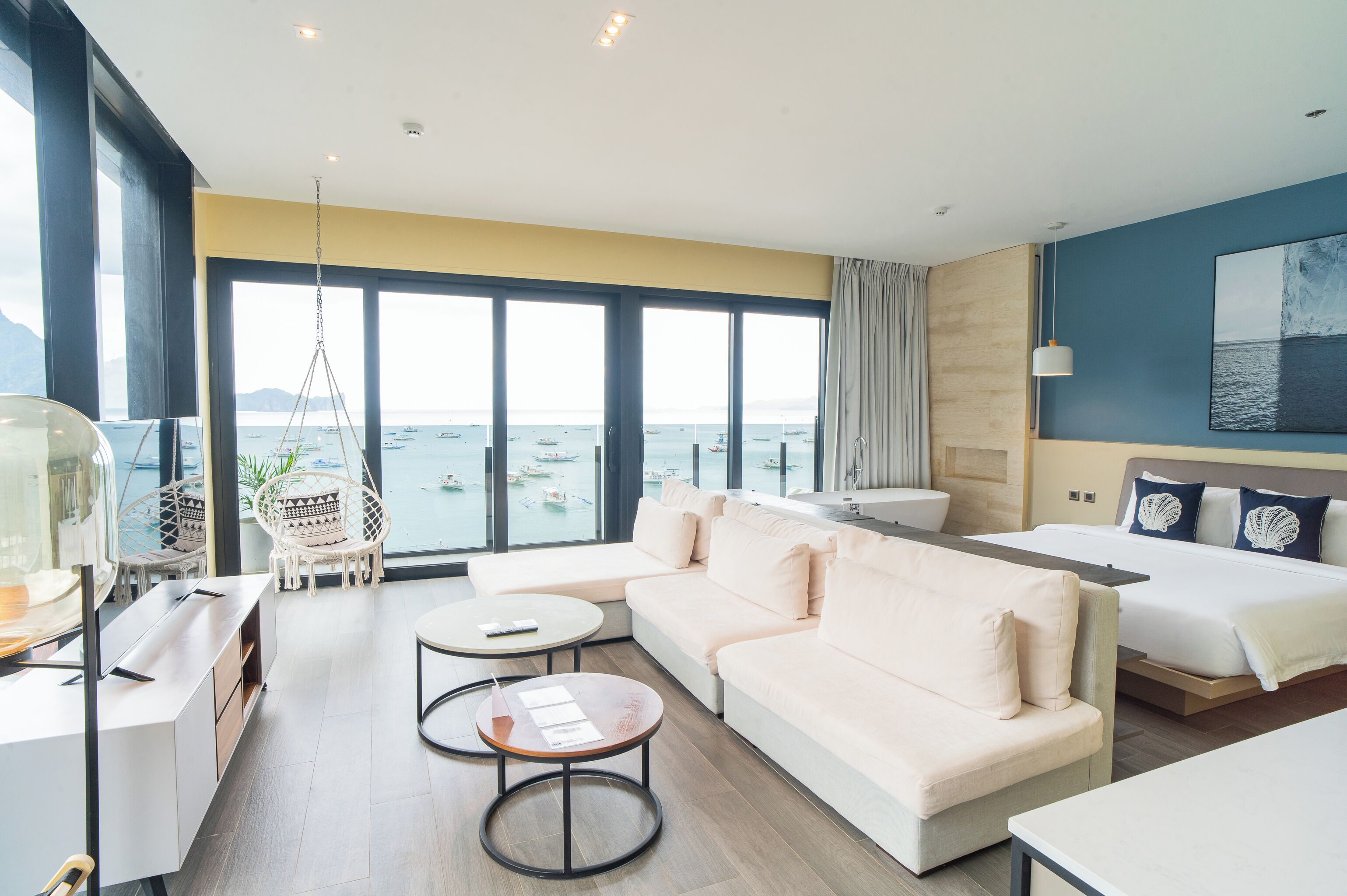 Presidential Suite, Balcony, Bay View | Living area