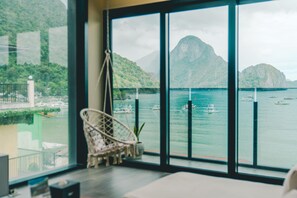 Suite Présidentielle, balcon, vue baie | Literie de qualité supérieure, mini-bar avec articles gratuits, bureau