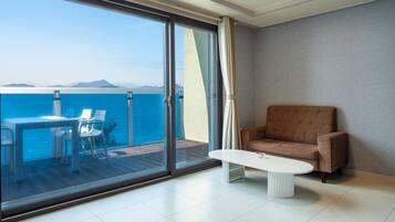 Basic Room, 1 Bedroom (ROOM 207(Ocean view,duplex)) | 1 bedroom, free WiFi