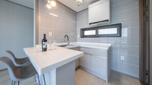 Basic Room, 1 Bedroom (ROOM 201) | 1 bedroom, free WiFi - Yeosu Baraboda Ocean View Pension (Yeosu)