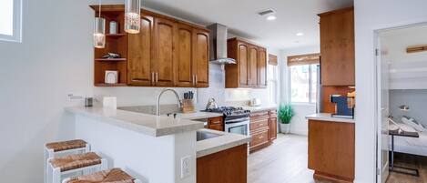 Microwave, oven, stovetop, dishwasher