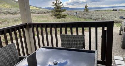 Red Bear Vista-3Br, 2Ba, Minutes to Henrys Lake