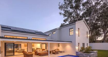 Mountain Vista Luxury Escape | Onrus | Pool | | Hot Tub