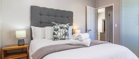4 bedrooms, desk, iron/ironing board, free WiFi