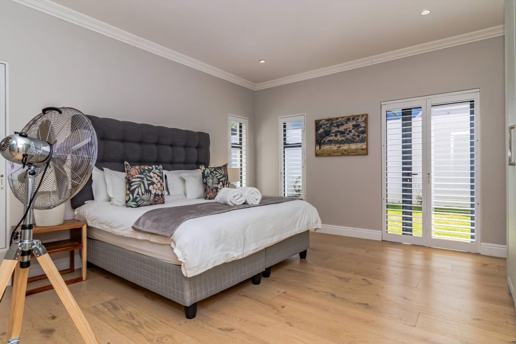 4 bedrooms, desk, iron/ironing board, free WiFi