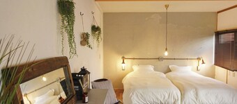 Guesthouse Bow and Thread / Nagano Nagano