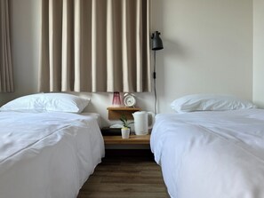 1 chambre, bureau, fer et planche à repasser, Wi-Fi gratuit