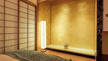 4 bedrooms, desk, free WiFi, bed sheets