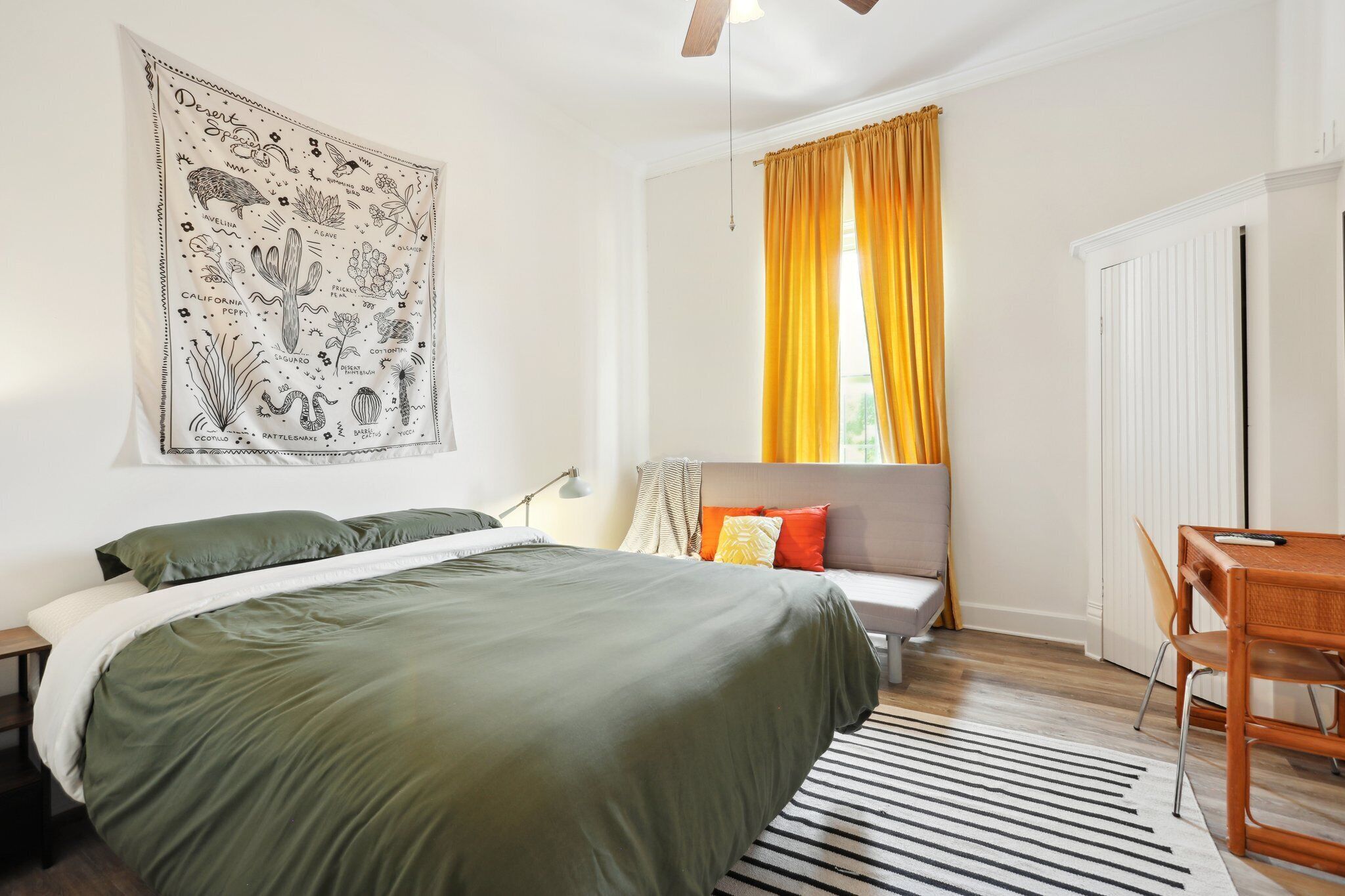 4 bedrooms, desk, iron/ironing board, free WiFi