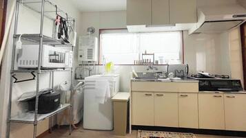 Fridge, microwave, stovetop, cookware/dishes/utensils