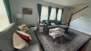 Smart TV, fireplace, table tennis