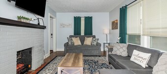 Lilly's Cottage-Minutes to the Ark!! Newly Updated! Sleeps 7!