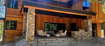 Luxurious Mountain Retreat in Schaffer’s Mill, Truckee