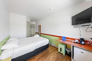 Standard Room, 1 Queen Bed | 1 bedroom, desk, laptop workspace, iron/ironing board