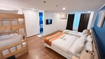 Chambre Familiale | Bureau, Wi-Fi gratuit