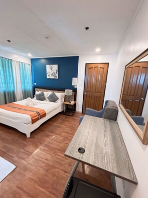 Camera singola | Una scrivania, Wi-Fi gratuito