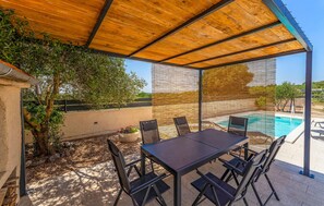 Outdoor dining - Amazing home in Rastevic (Rastevic)