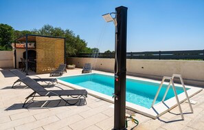 Pool - Amazing home in Rastevic (Rastevic)