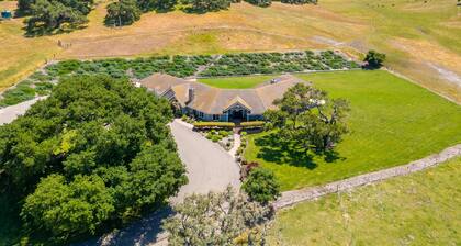 Epic 4BR Ranch 4 miles to Beach