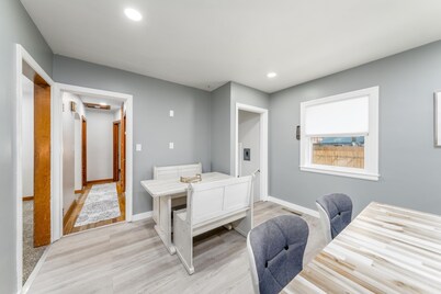 Adorable Downtown Loveland Chalet