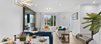 ⭐Luxurious Downtown Duplex⭐ Magnificent ⭐Stylish ⭐Modern ⭐Sleeps 7