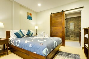 Iron/ironing board, free WiFi, bed sheets - F7 Studio in the hearth of Placencia (F7) (Placencia Village)