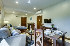 Interior - F7 Studio in the hearth of Placencia (F7) (Placencia Village)