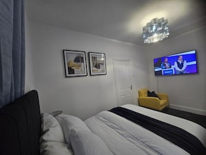 4 bedrooms, WiFi, bed sheets - Seaside Retreat on Fleet Street (Blackpool)