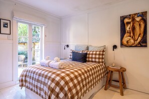 1 bedroom, free WiFi, bed sheets - Privacy and romance, life by the beach (Waiheke Island)