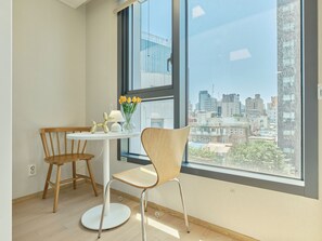 Dining - Seoul COMOCASA Full Option Residence, 10-minute walk to Myeongdong (Seoul)