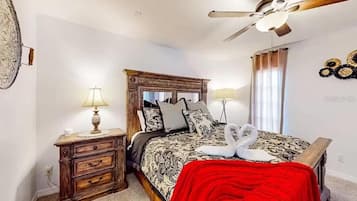 4 slaapkamers, een kluis op de kamer, een bureau