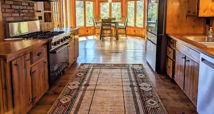 Expect! WOW! Jacuzzi, Game Room, Fire Pit, Waterbed, Massage Chair, Remodel 2024