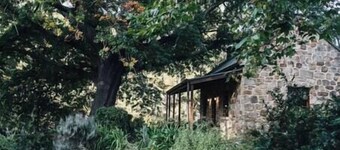 Secluded Stone Cottage perfect for Couples Escape