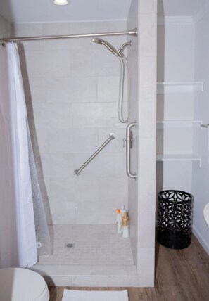 Shower, towels, soap, shampoo - Beautiful, peaceful & spacious home. (Clanton)