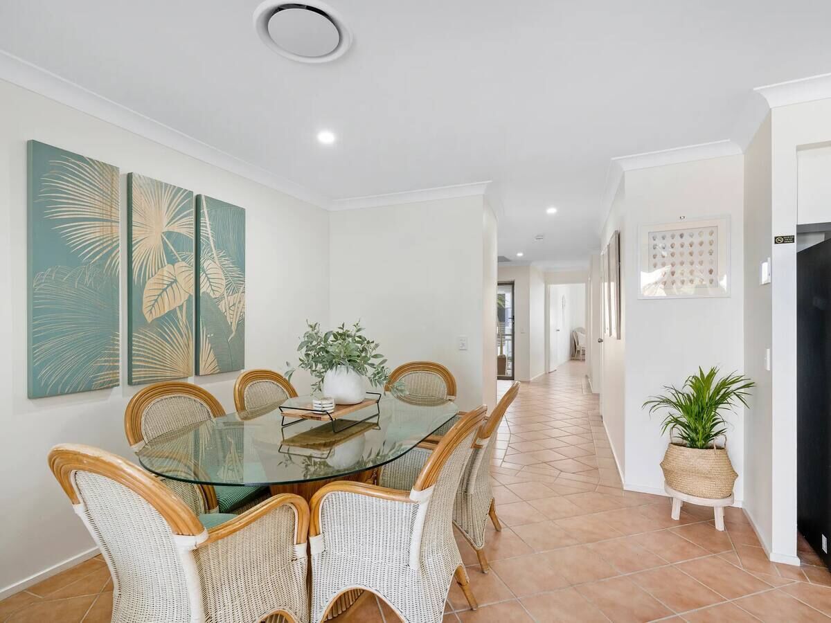 Sunrise Cove 17 | Dining room