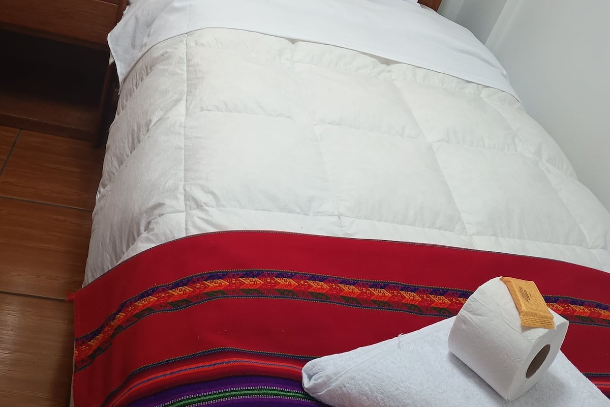 WiFi (free), bed sheets