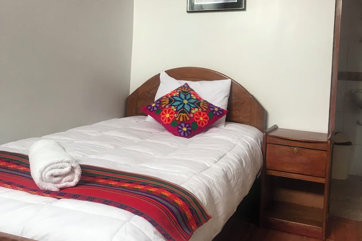 Standard Double Room, Multiple Beds | WiFi (free), bed sheets