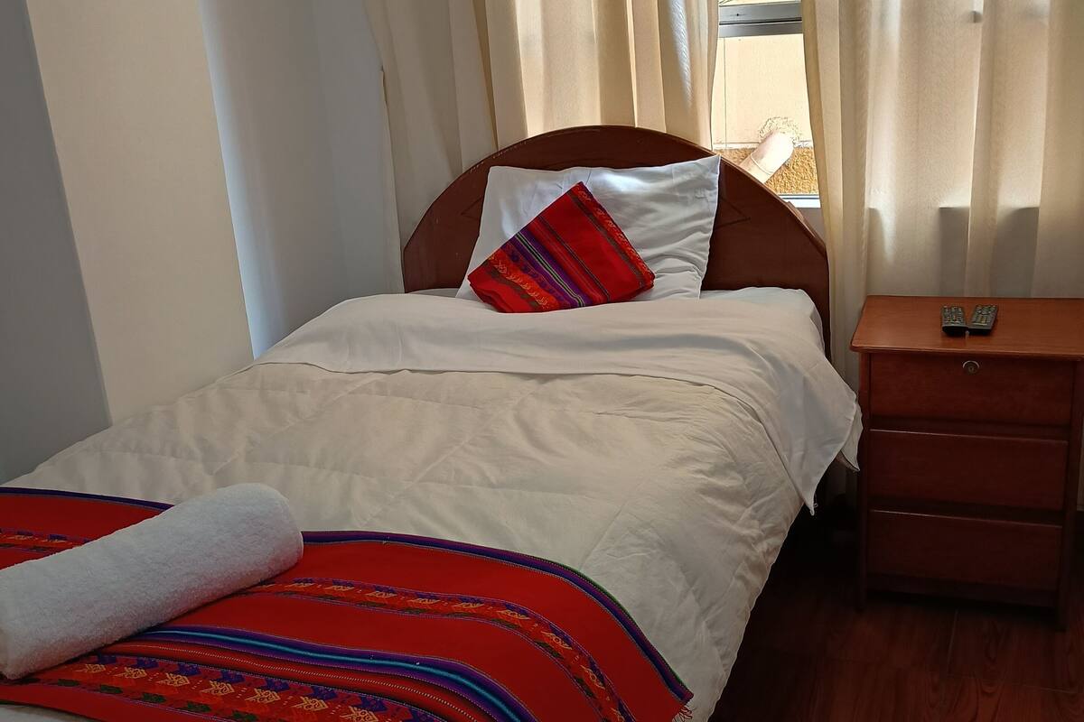 Standard Single Room, 1 Large Twin Bed | WiFi (free), bed sheets