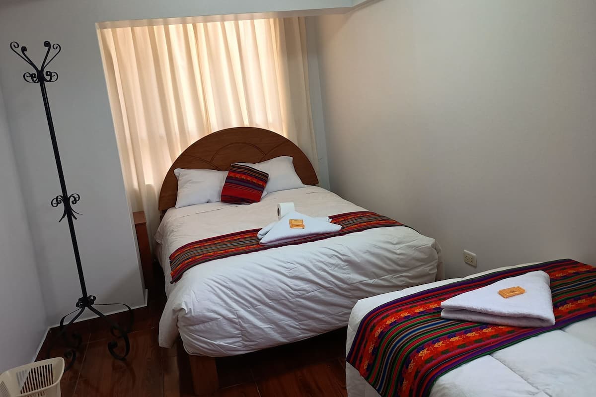 Standard Triple Room, Multiple Beds | WiFi (free), bed sheets