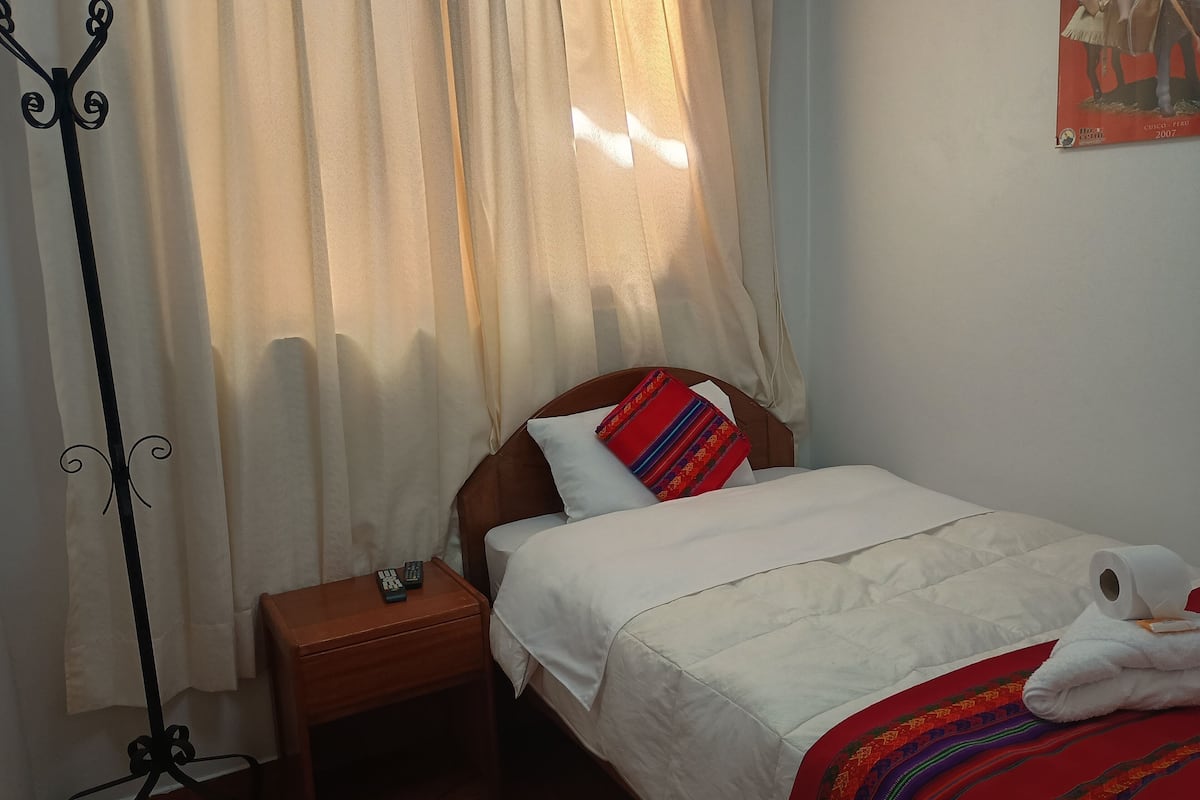 Standard Single Room, 1 Large Twin Bed | WiFi (free), bed sheets