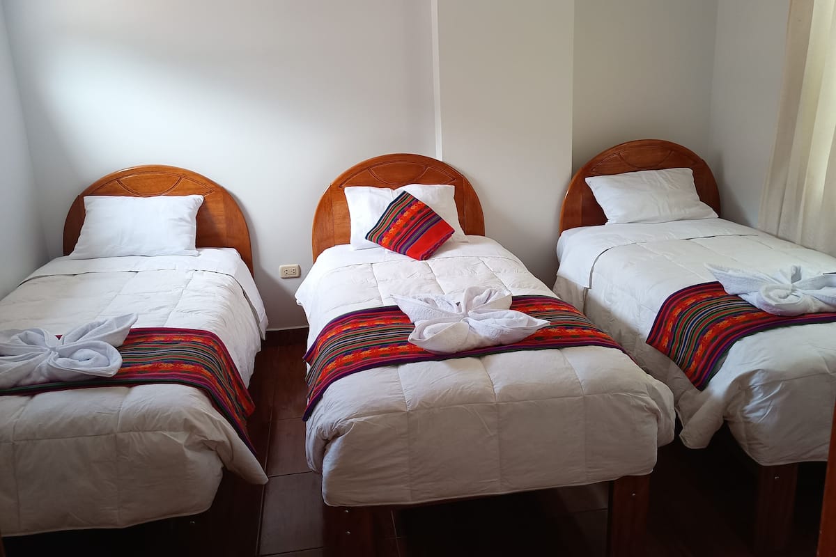 WiFi (free), bed sheets