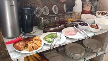 Free daily continental breakfast