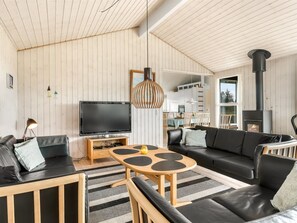 TV, fireplace - "Juris" - 950m from the sea by Interhome (Løkken)