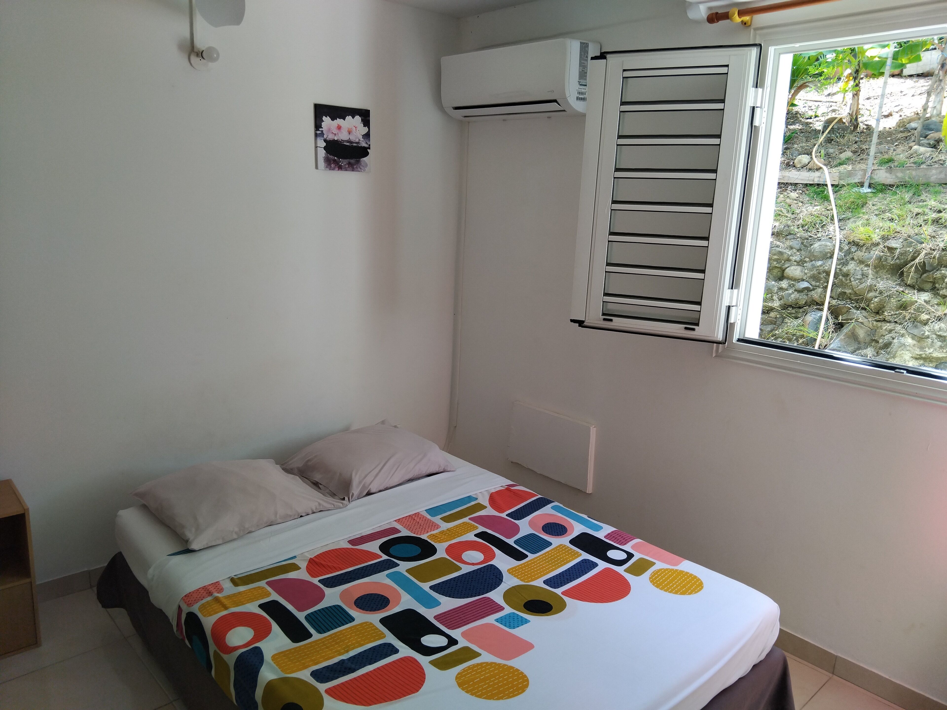 2 bedrooms, iron/ironing board, travel crib, free WiFi