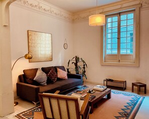 Living area - House in historic building with private terrace (Ciudad de México)