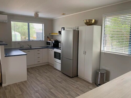 Hosts on the Coast Charming on Charles